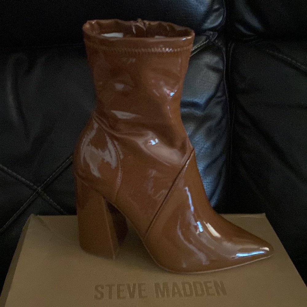 Brand New Steve Madden Shoe Booties (Brown)